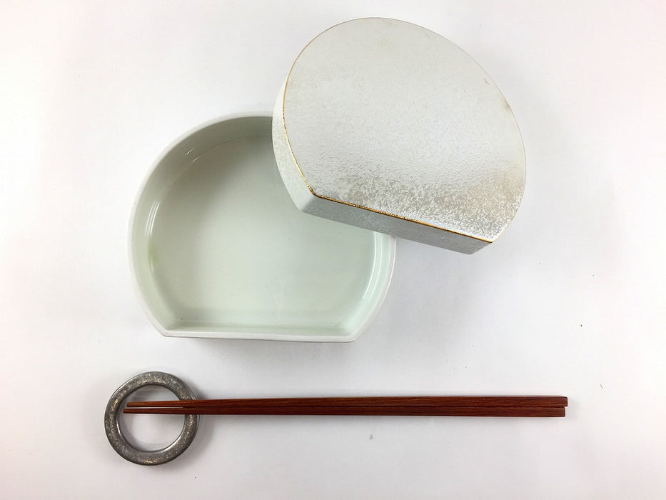 【SALE】ラスター金彩半月蓋物　13cm　有田焼【訳あり】