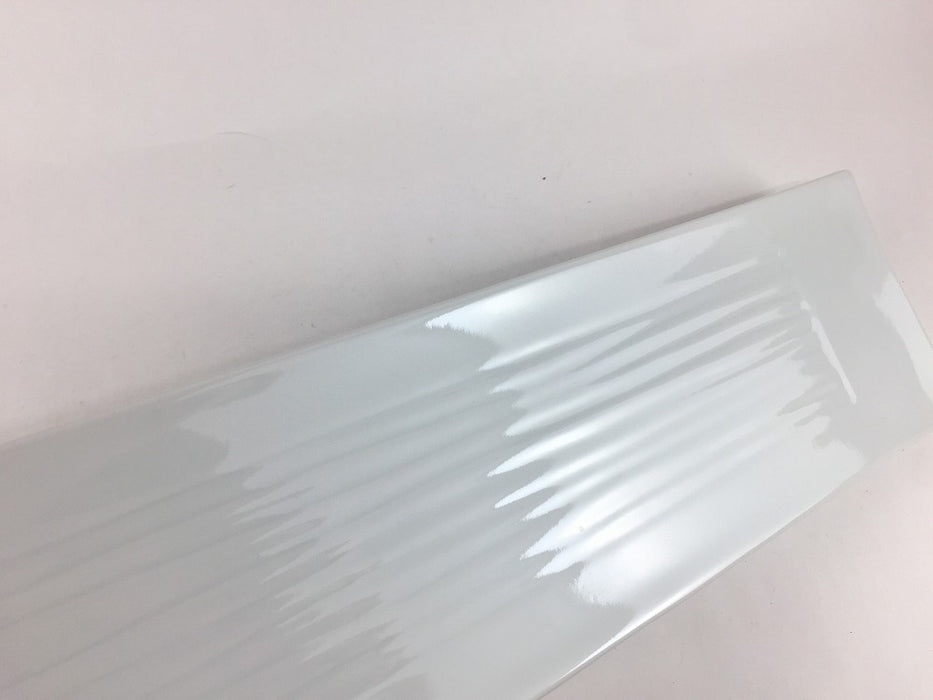 【SALE】白内彫長角皿(細)　36cm 　有田焼【訳あり】