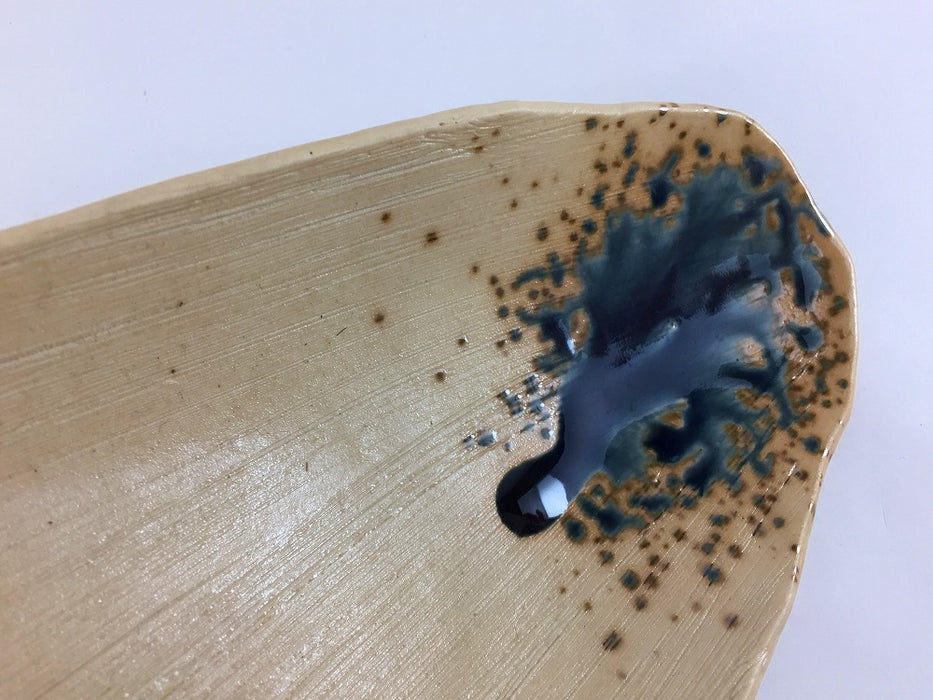 【SALE】白ザラメルリオリベ　二方流し向付　28cm　有田焼【訳あり】