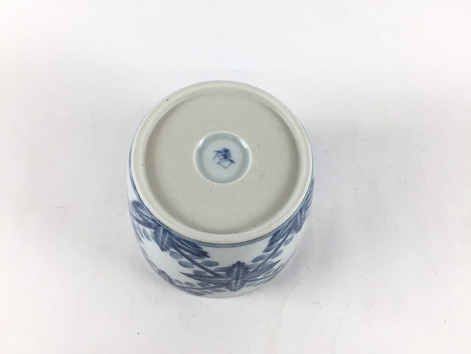 藤菱繋ぎ紋　蕎麦猪口(大)　8.5cm　有田焼(j.R)