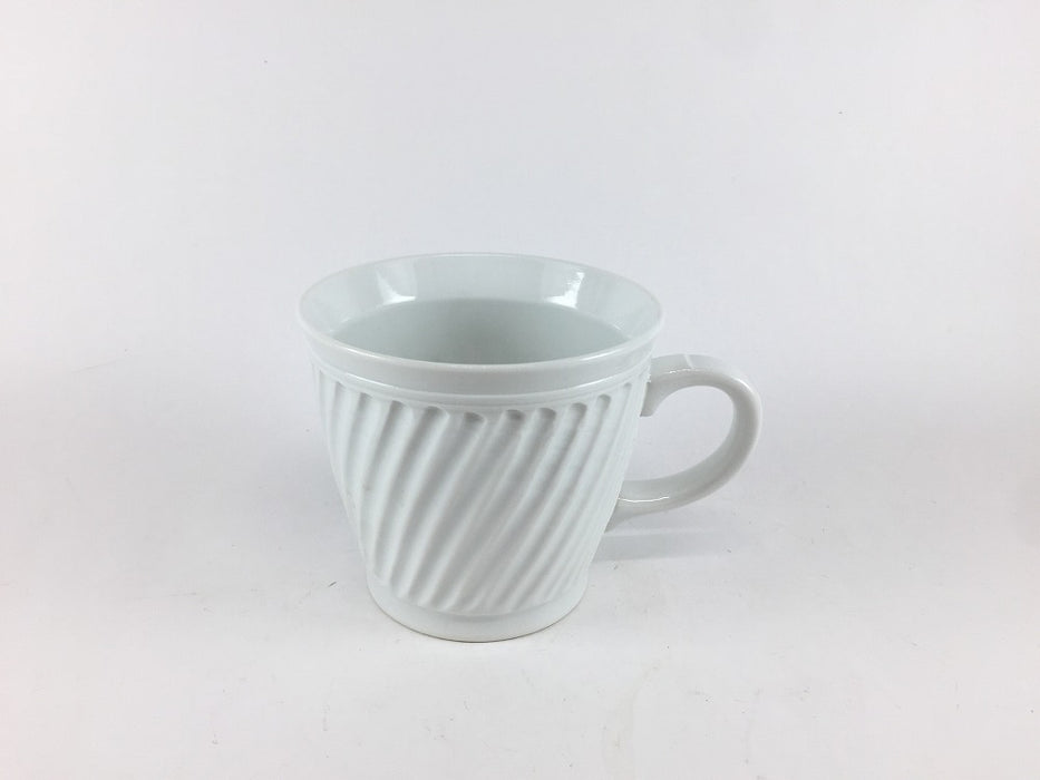 【SALE】白磁一刻彫マグカップ(A/B)　300cc　波佐見焼【訳あり】