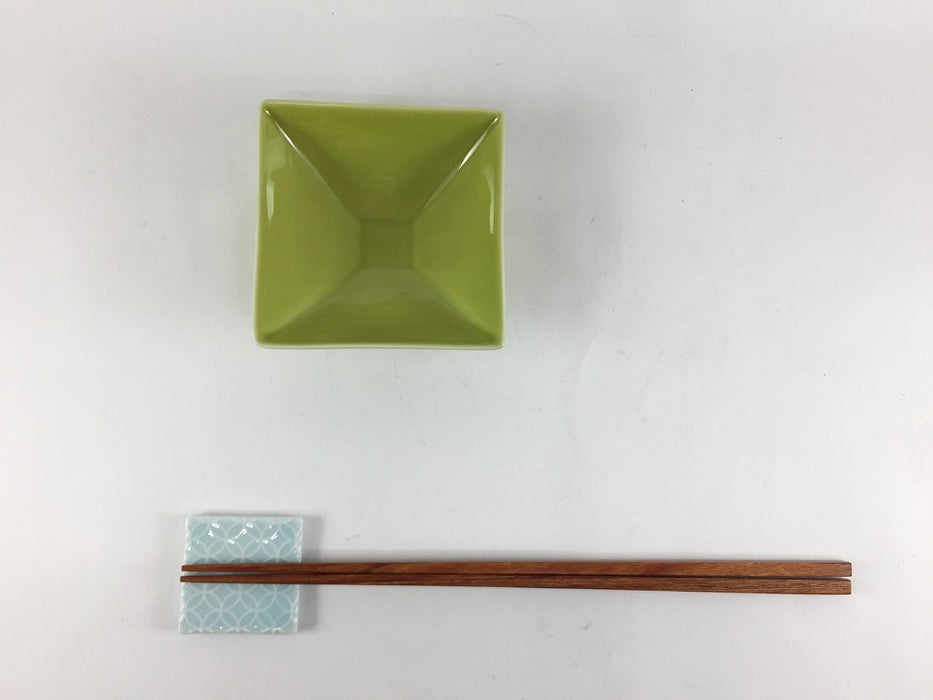 【SALE】豆角鉢　黄緑　8cm　有田焼【訳あり】