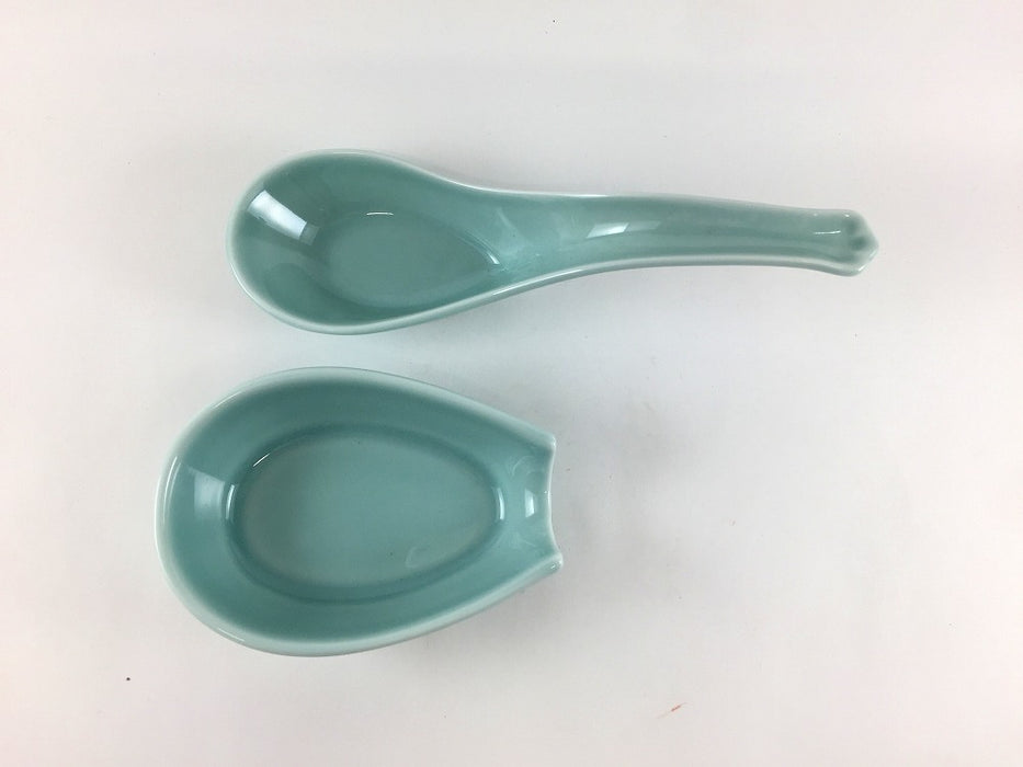 【SALE】特大青磁レンゲ(台付)　19cm　有田焼【訳あり】