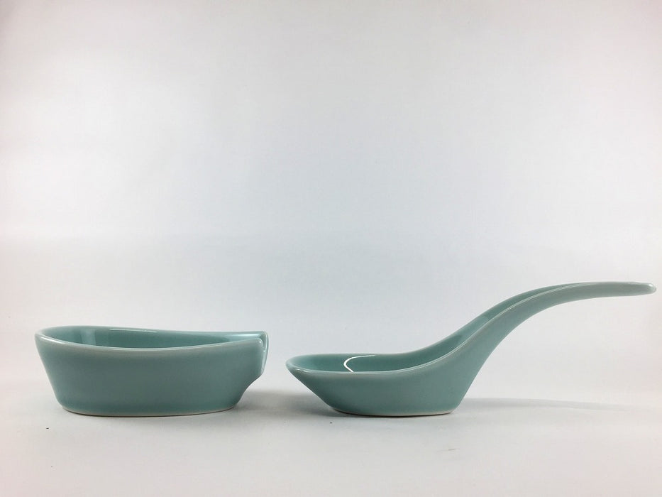 【SALE】特大青磁レンゲ(台付)　19cm　有田焼【訳あり】