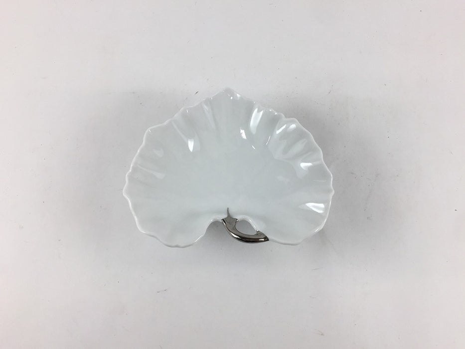 ツワ型小付　白磁(茎プラチナ)　10cm　有田焼福泉窯(j.R)