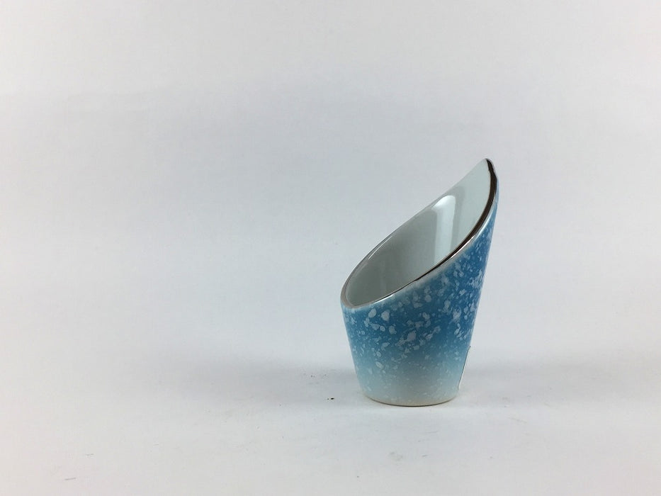 【SALE】芭蕉珍味　渕P水色白吹　4cm　有田焼【訳あり】