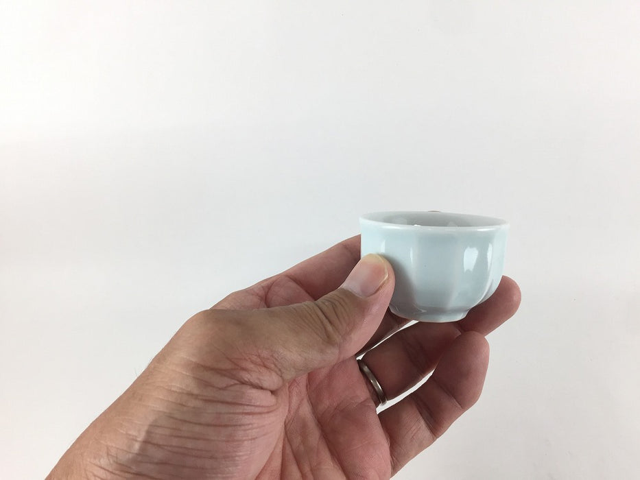 50ccシノギ丸杯　(青白/赤)　5cm　有田焼聖陶苑窯(j.R)