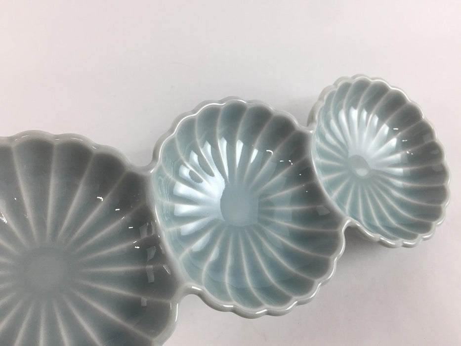 青白　菊型三連皿(大)　25cm　有田焼(j.R)