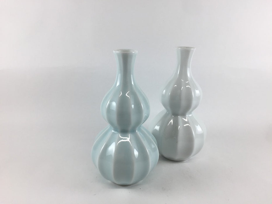 200ccシノギ瓢徳利　(青白/白磁)　H14cm　有田焼聖陶苑(j.R)