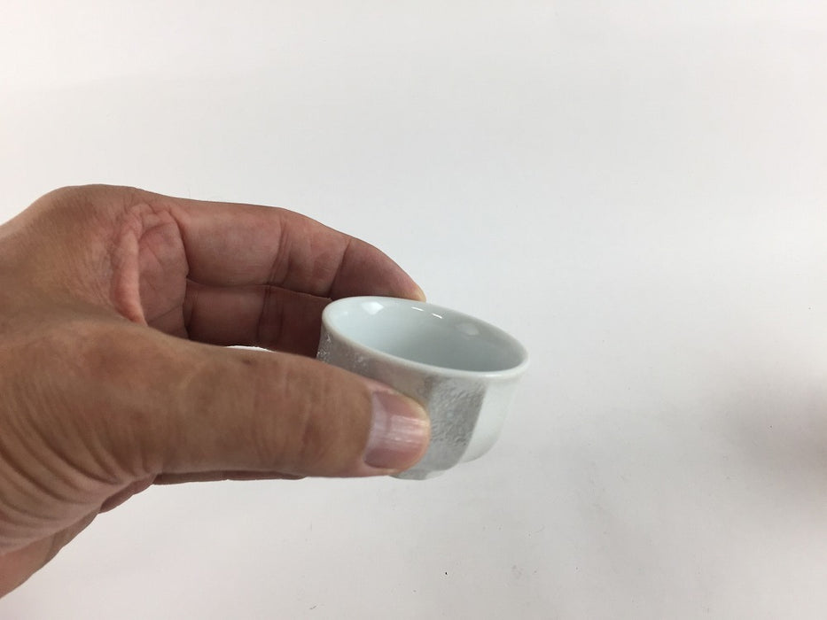 50ccシノギ丸杯(白光彩)　φ5cm　有田焼聖陶苑(j.R)