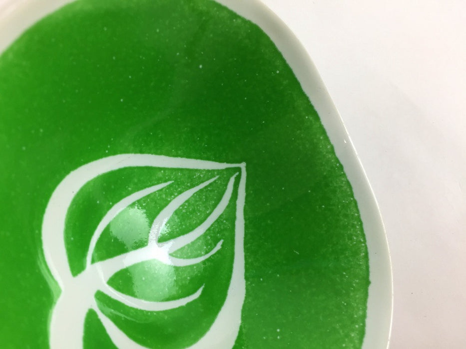 【SALE】古白釉グリーン吹葉紋　ナブリ中付　11cm　有田焼【訳あり】