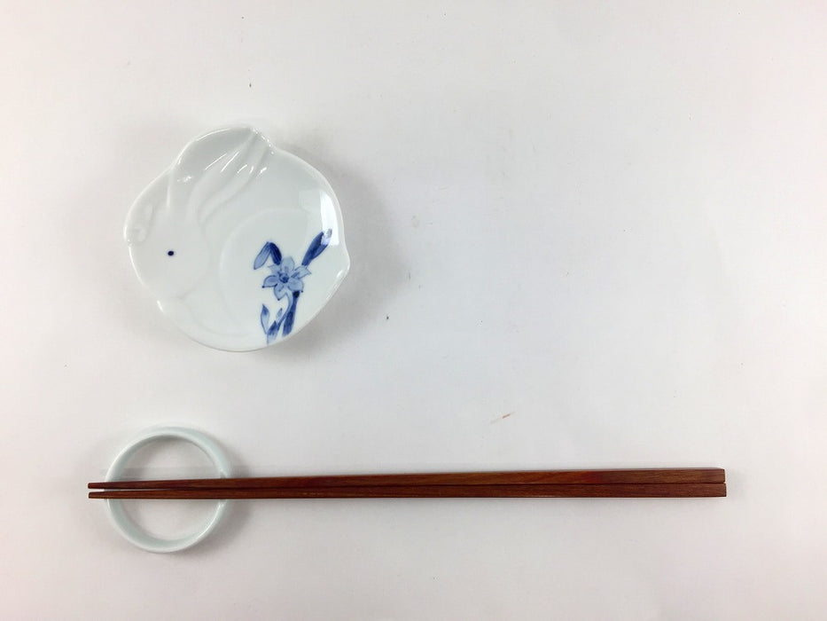 【SALE】うさぎ手塩皿　染付　(6柄)　8cm　有田焼【訳あり】