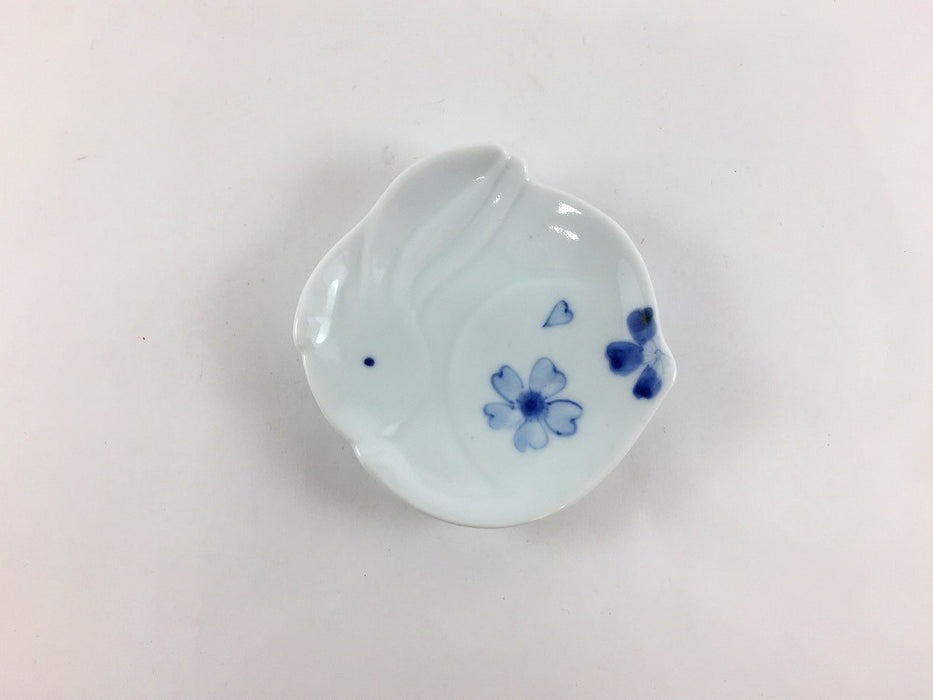 【SALE】うさぎ手塩皿　染付　(6柄)　8cm　有田焼【訳あり】