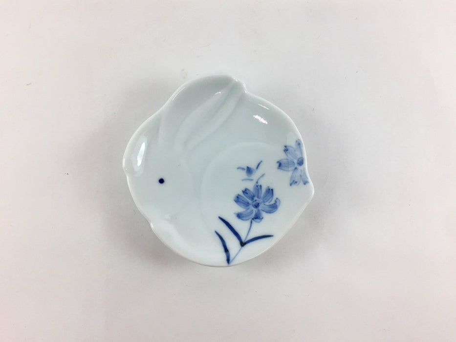 【SALE】うさぎ手塩皿　染付　(6柄)　8cm　有田焼【訳あり】