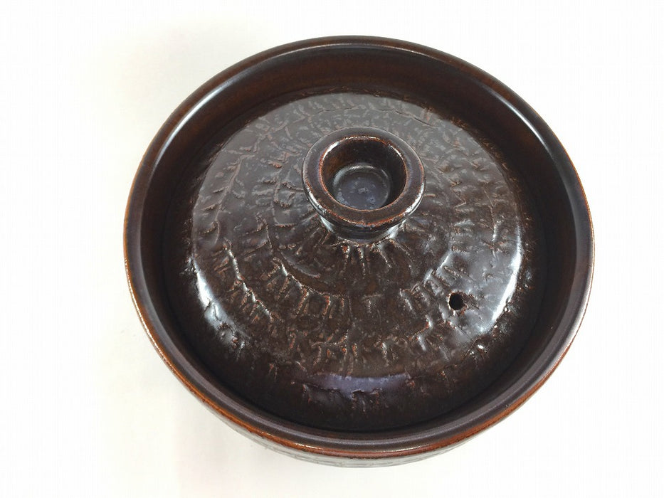 【直火可】3合飛び鉋彫ご飯鍋.　茶　21cm　有田焼(j.R)