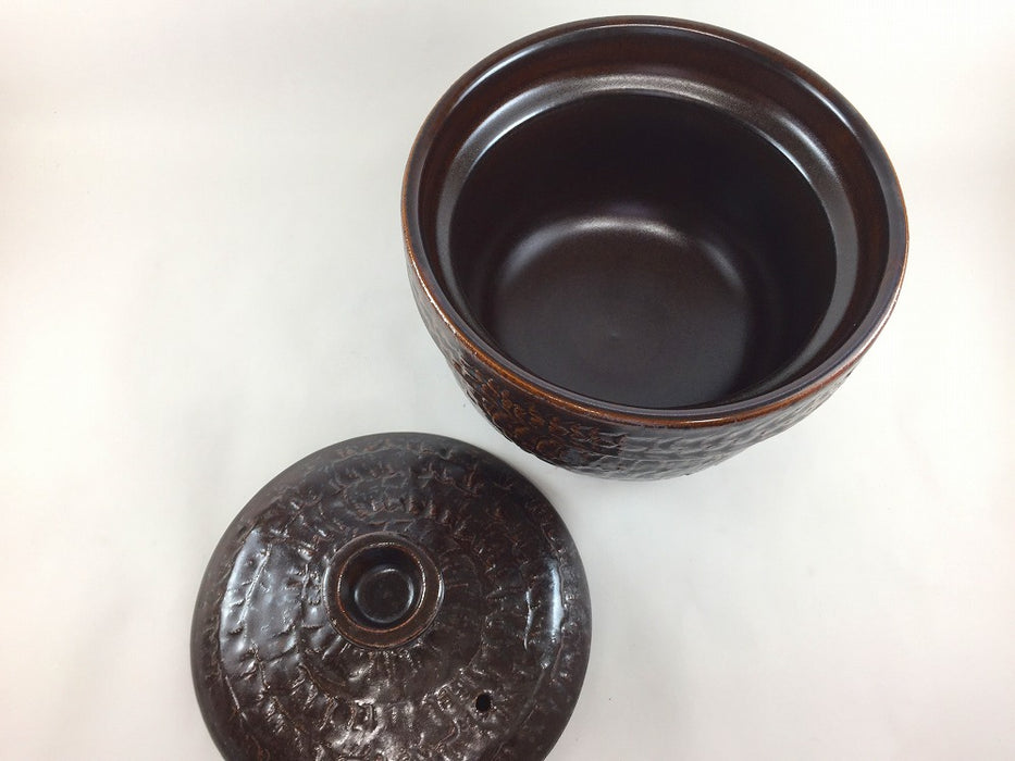 【直火可】3合飛び鉋彫ご飯鍋.　茶　21cm　有田焼(j.R)