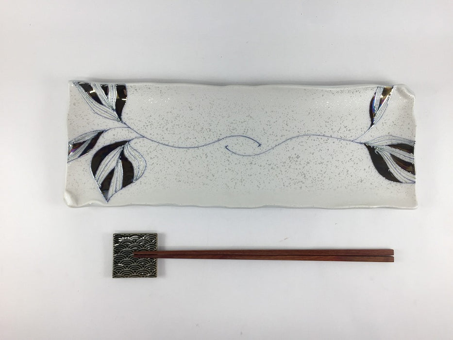 【SALE】31.5cm渕ツマミ長皿.光彩紺葉文　有田焼【訳あり】