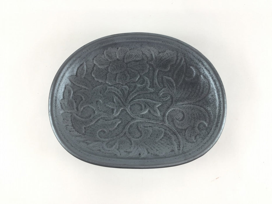 【SALE】16cm唐花彫楕円皿.黒結晶　有田焼【訳あり】