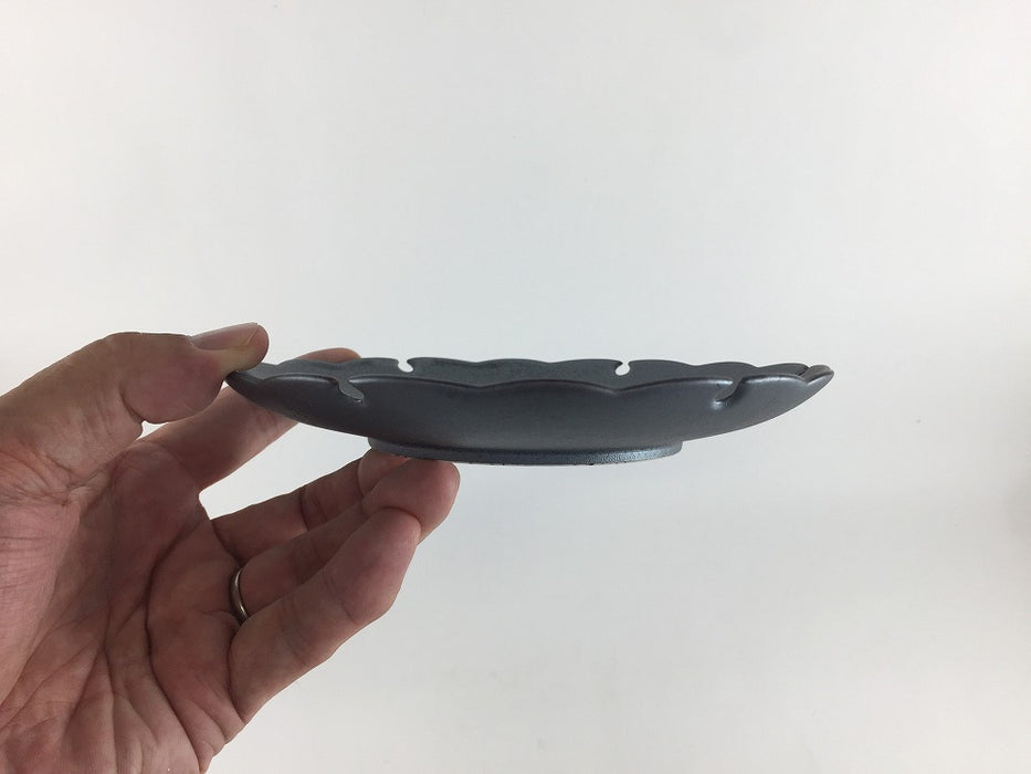 【SALE】16cm雪輪小皿.黒結晶　有田焼【訳あり】