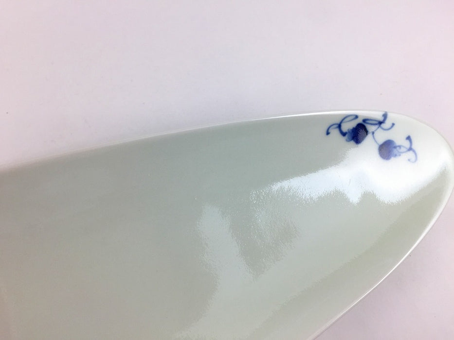 【SALE】染付唐草楕円長皿小　40cm　有田焼【訳あり】