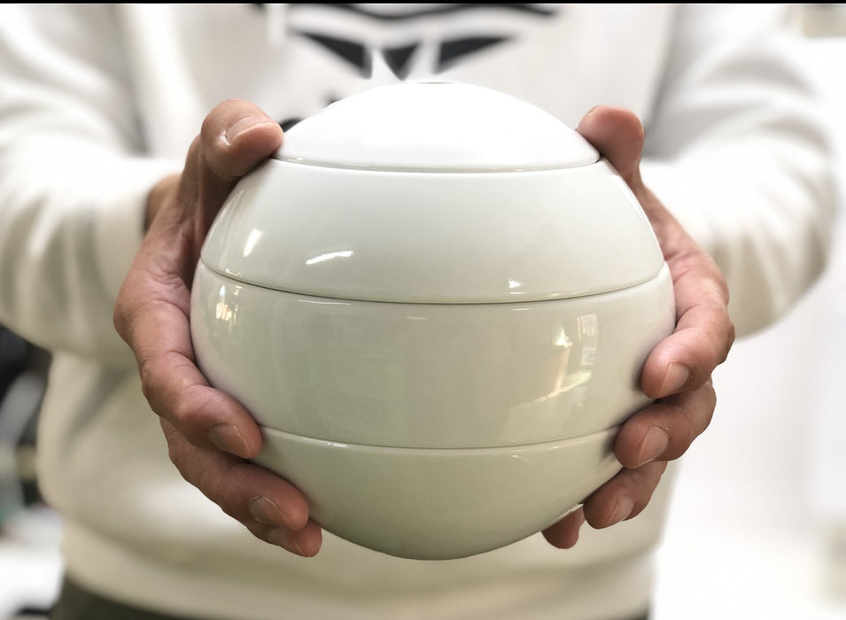 玉重　金銀箔帯彩　16cm 有田焼【珠型三段重】(j.R)