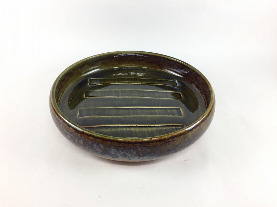 苔色　しのぎ彫鉄鉢形6.5寸皿　18.5cm　有田焼(j.R)