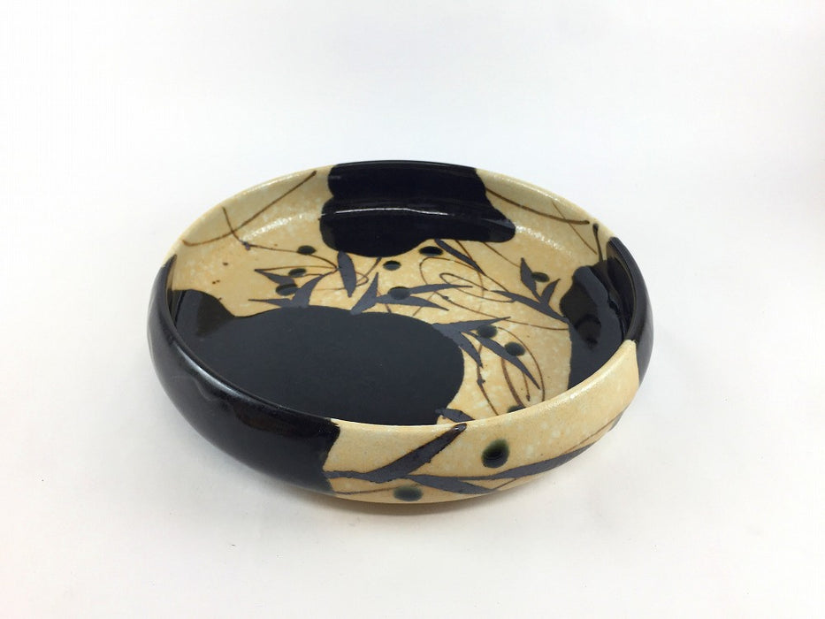 黒織部草絵　鉄鉢形6.5寸皿　18.5cm　有田焼(j.R)