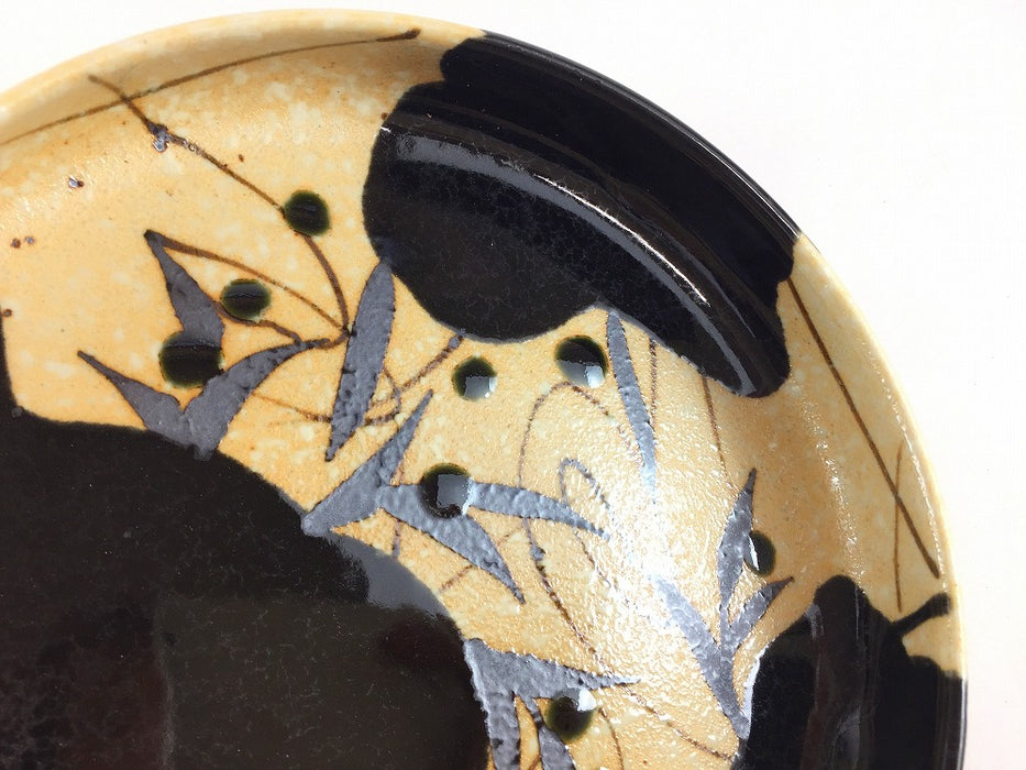 黒織部草絵　鉄鉢形6.5寸皿　18.5cm　有田焼(j.R)