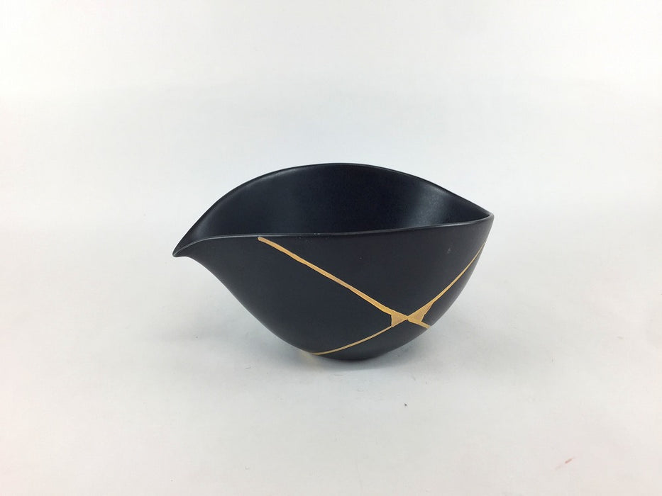 【SALE】片口小丼　金継　黒マット　300cc　三川内焼【訳あり】