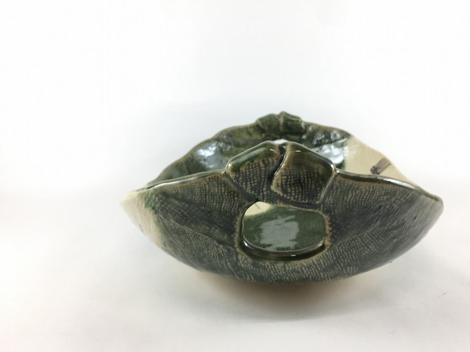 【SALE】織部椿絵手付8寸盛鉢　24cm　美濃焼【訳あり】