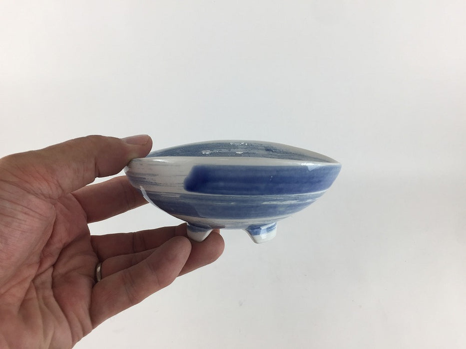 【SALE】12cm三ツ足楕円小鉢.瑠璃刷毛　有田焼【訳あり】
