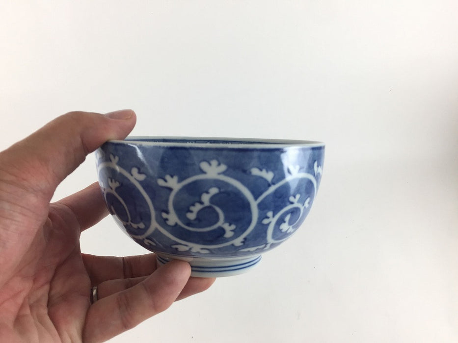 【SALE】13cm丸丼(450cc)白抜蛸唐草　美濃焼【訳あり】