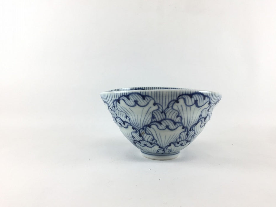 【SALE】染付花弁紋手造りニ方ナブリ小鉢　12cm　有田焼【訳あり】