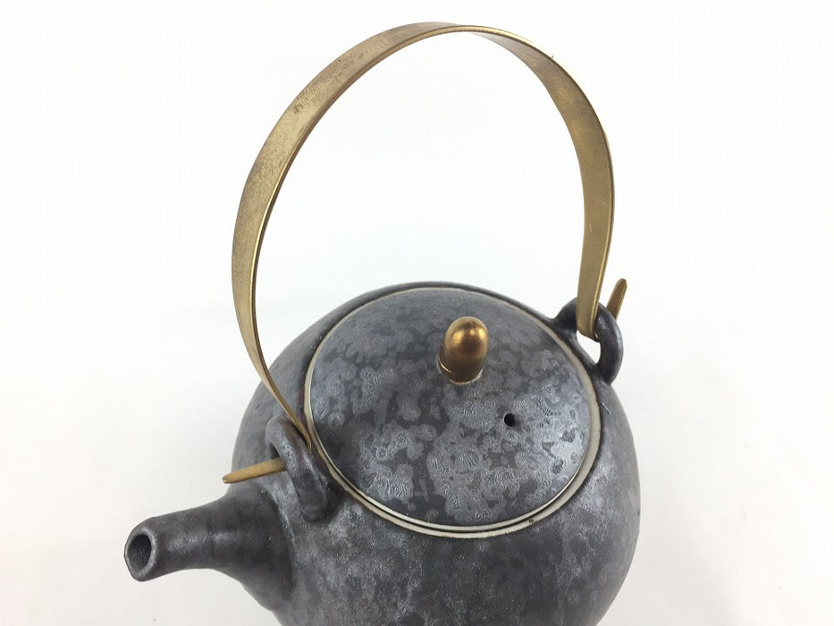 【SALE】550c土瓶.黒結晶ツマミ金(手真鋳)　11cm　有田焼【訳あり】