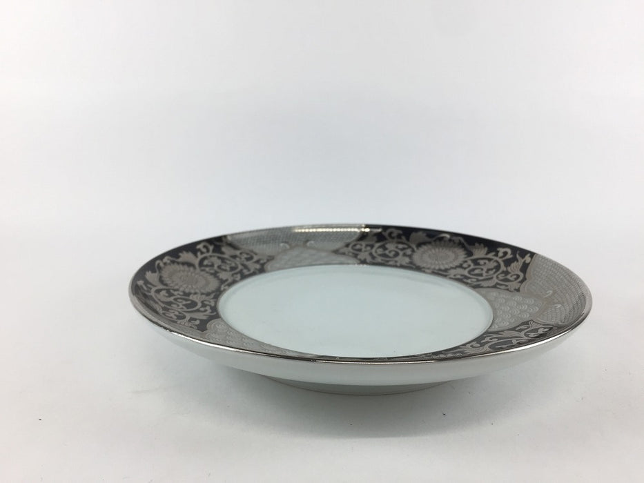 【SALE】17cmリム皿.黒銀彩菊華紋　有田焼【訳あり】