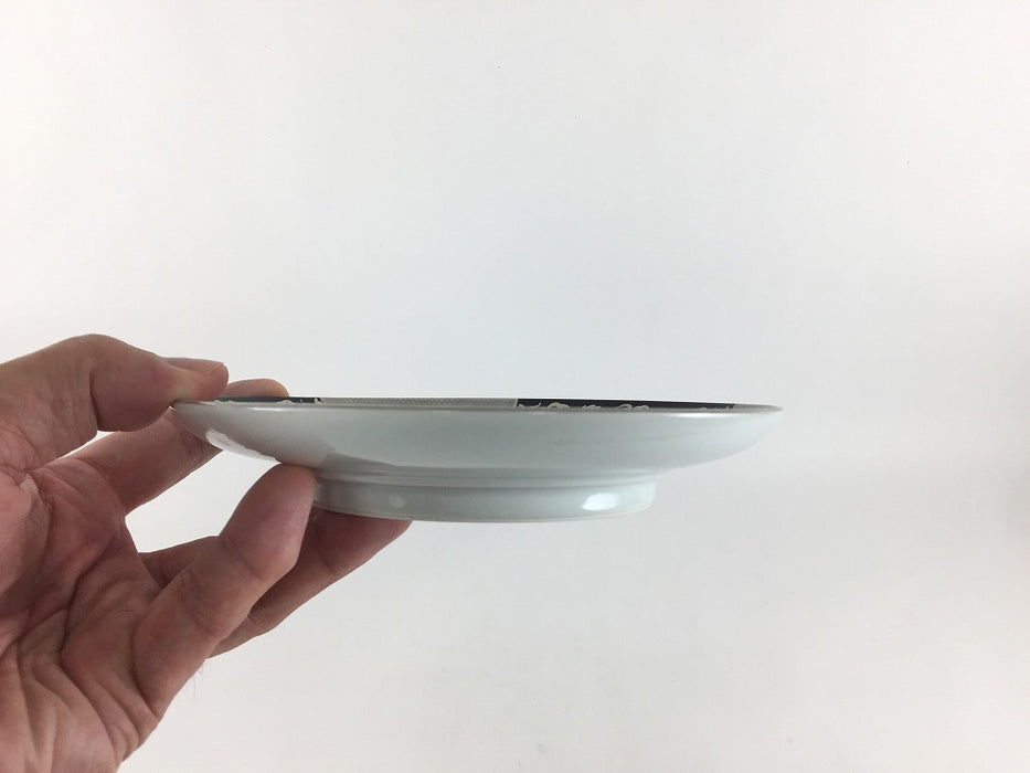 【SALE】17cmリム皿.黒銀彩菊華紋　有田焼【訳あり】