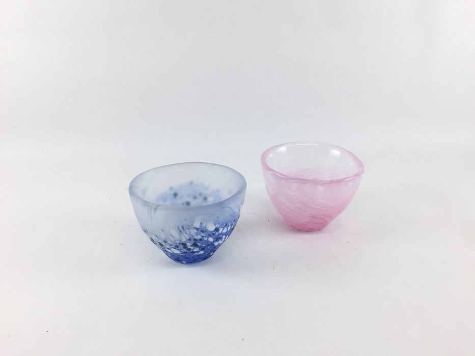 【SALE】50ccぐい呑み　(青/ピンク)　硝子　6cm【訳あり】