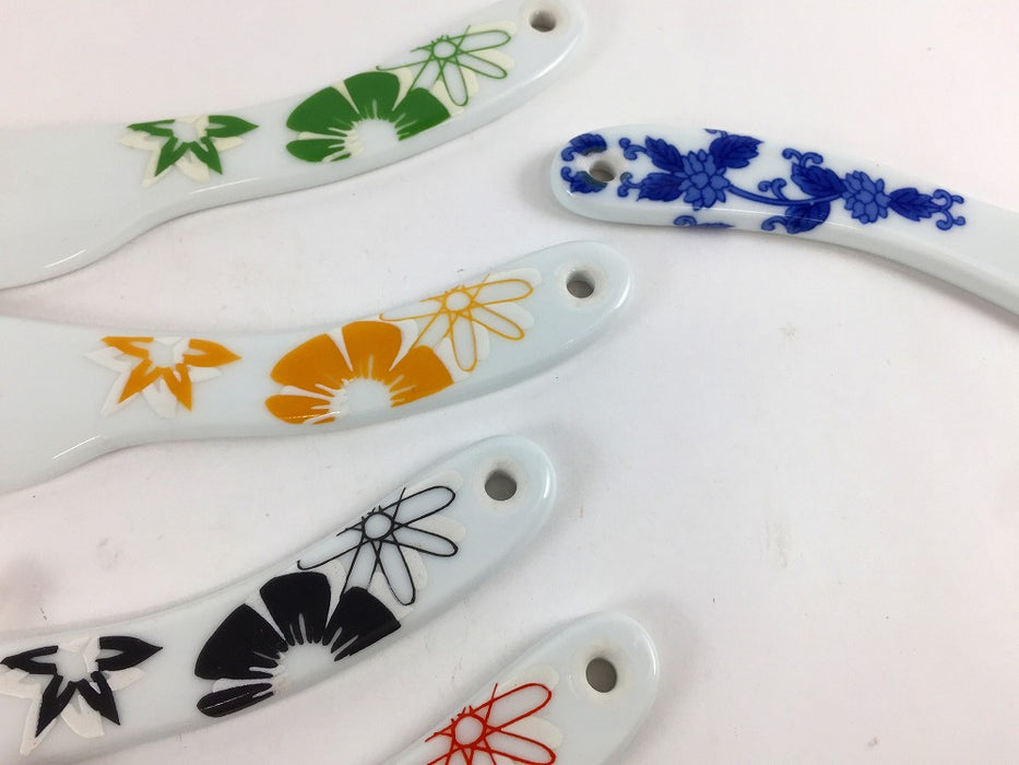 【SALE】錦トロピカルバターナイフ　(赤/黒/緑/イエロー/染付唐草)　13.5cm　有田焼【訳あり】