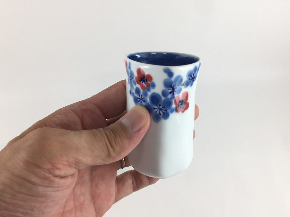 【SALE】120cc三角湯呑(花絵内藍)　8cm　有田焼【訳あり】