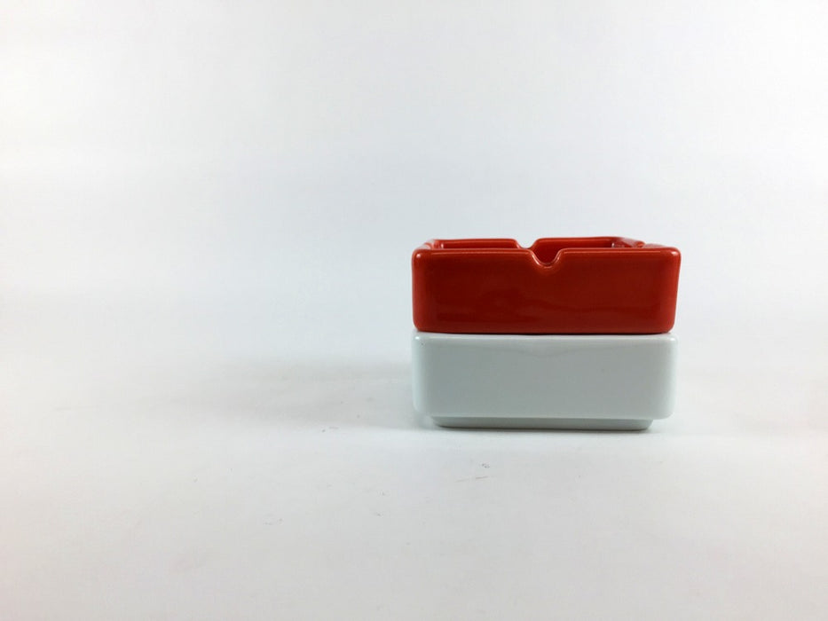 【SALE】角ミニ灰皿　(赤釉/太白)　8cm　有田焼【訳あり】