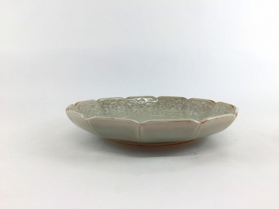 粟田貫入青磁　唐草彫5.5寸皿　16.5cm　有田焼　(j.R)