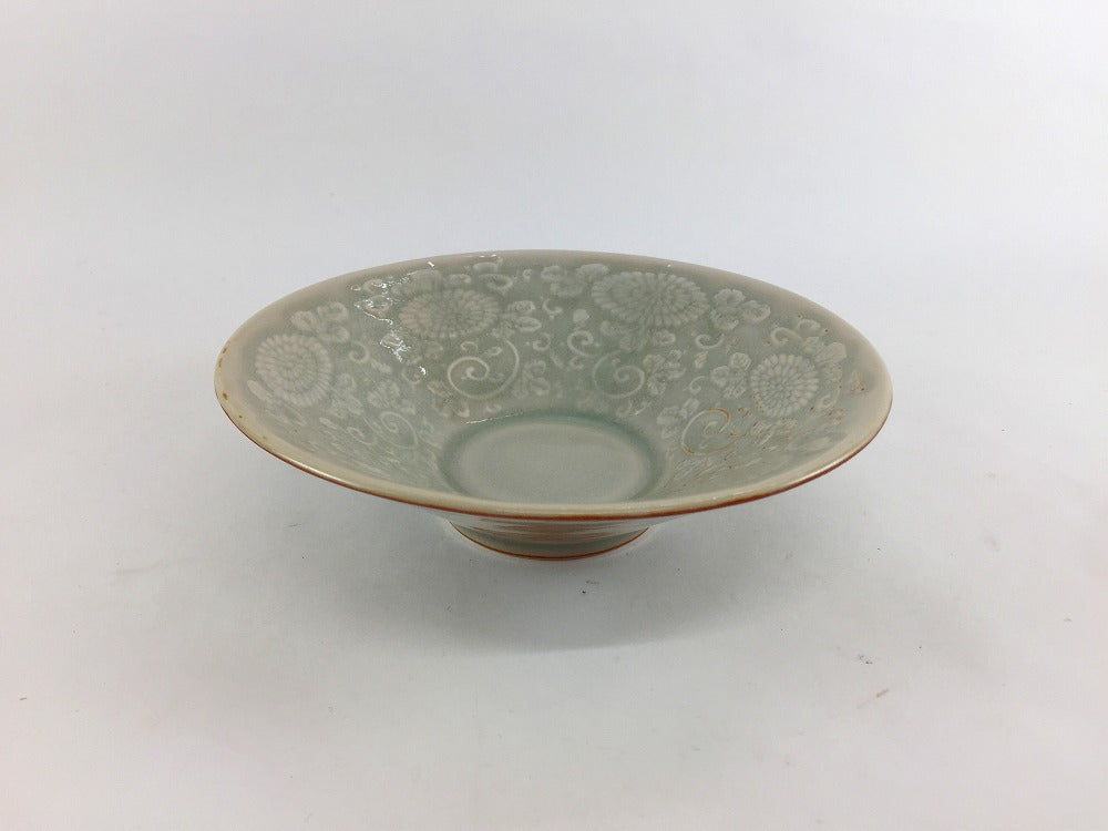 粟田貫入青磁 浮彫紋向付 14cm 有田焼 (j.R) — 佐賀有田 ギャラリーつじ信