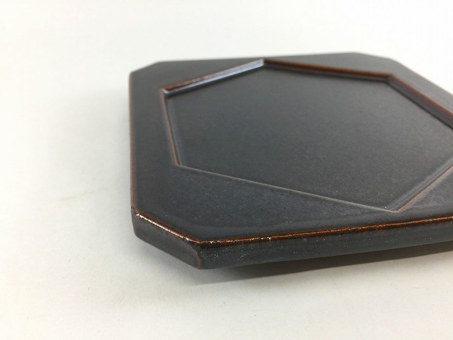六角石焼用台皿　黒　13.5cm　有田焼(j.R)【耐熱陶土】【直火不可】