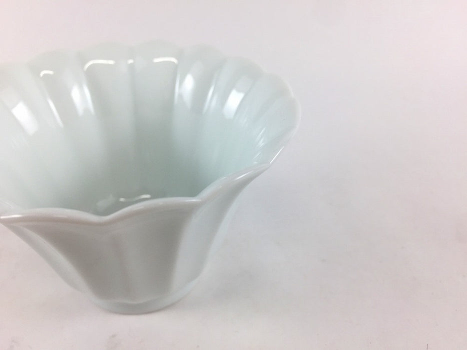 薄渕8cm菊小鉢　白磁　有田焼　(j.R)