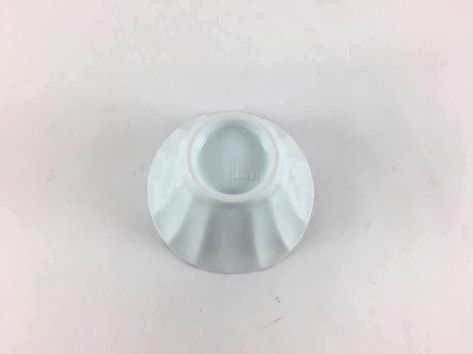 薄渕8cm菊小鉢　白磁　有田焼　(j.R)