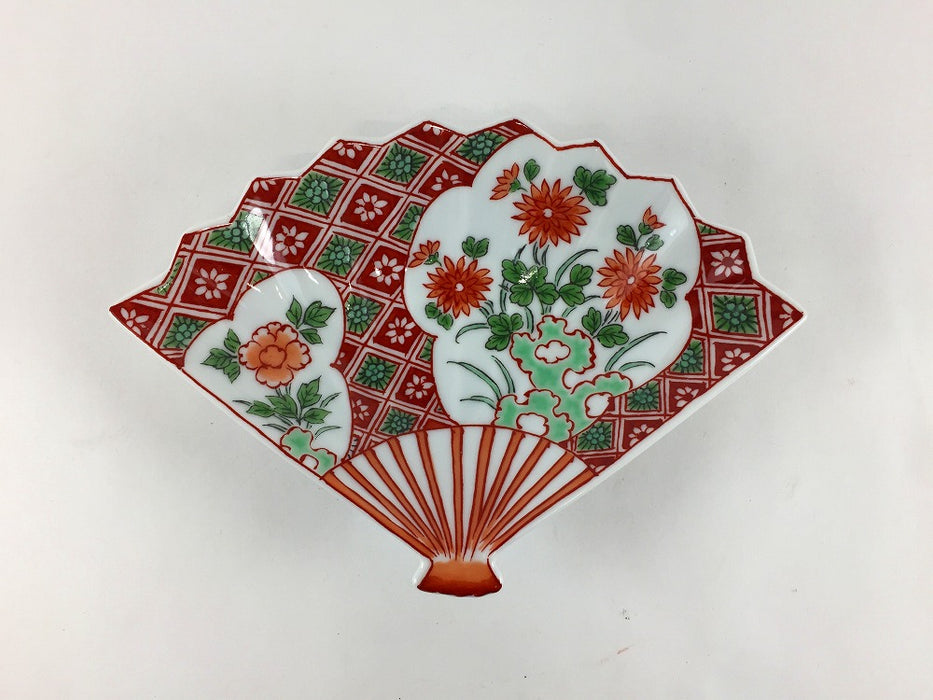 窓絵菊花文　扇型皿　16.5cm　吉田焼(肥前有田焼)　(j.R)