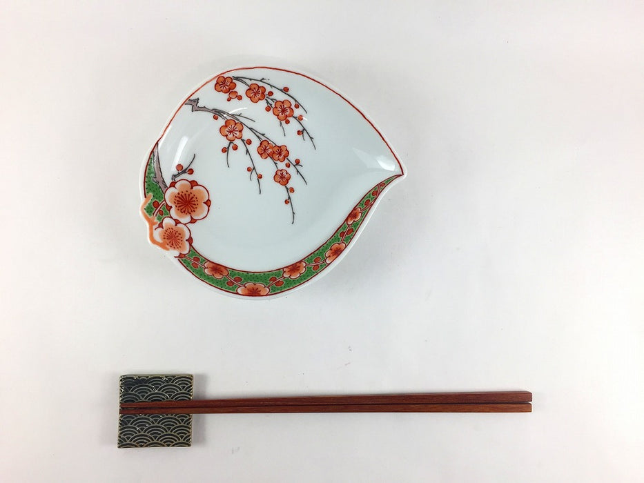 梅花図　桃型銘々皿　14.5cm　吉田焼(肥前有田焼)　(j.R)