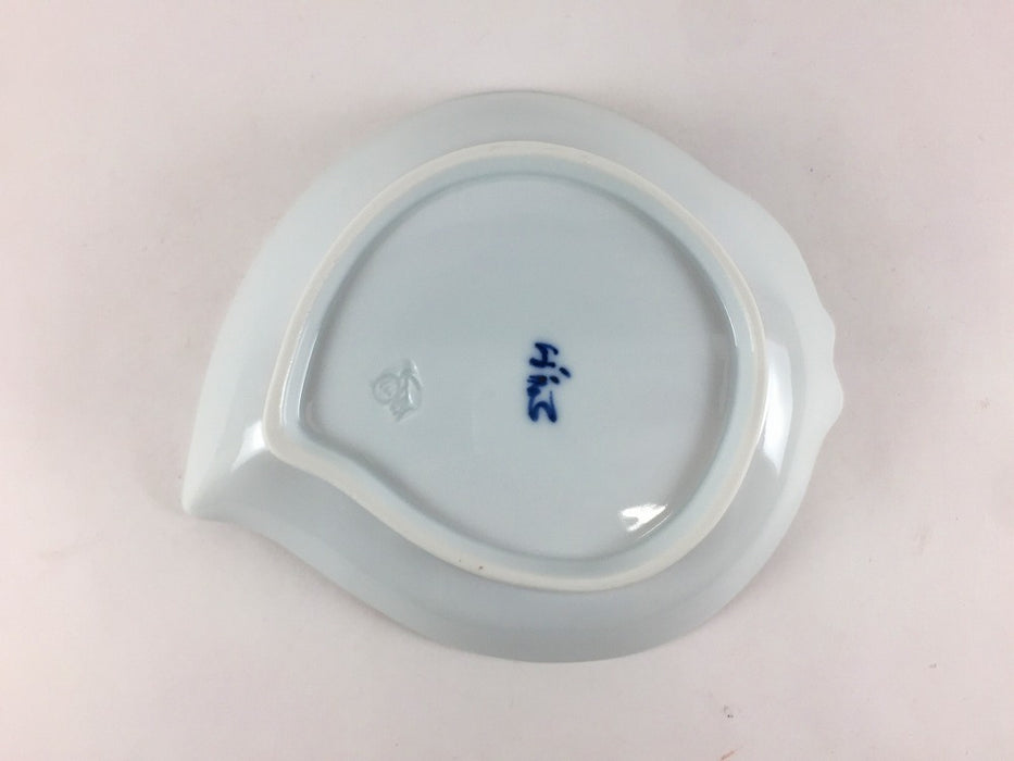 梅花図　桃型銘々皿　14.5cm　吉田焼(肥前有田焼)　(j.R)