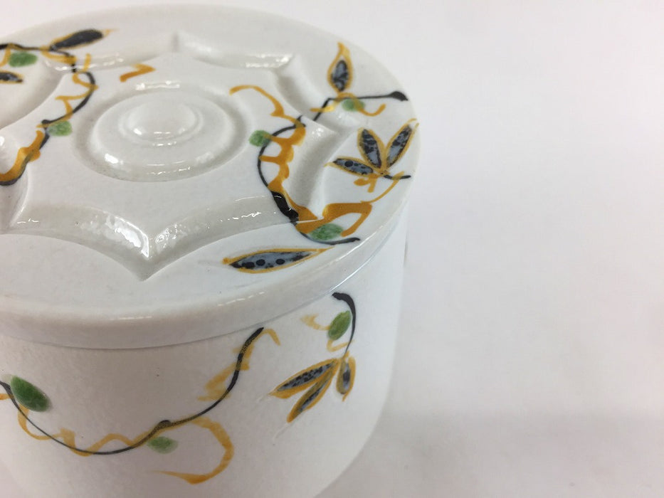 【SALE】90銅鏡蓋物　金唐草　9cm　有田焼【訳あり】