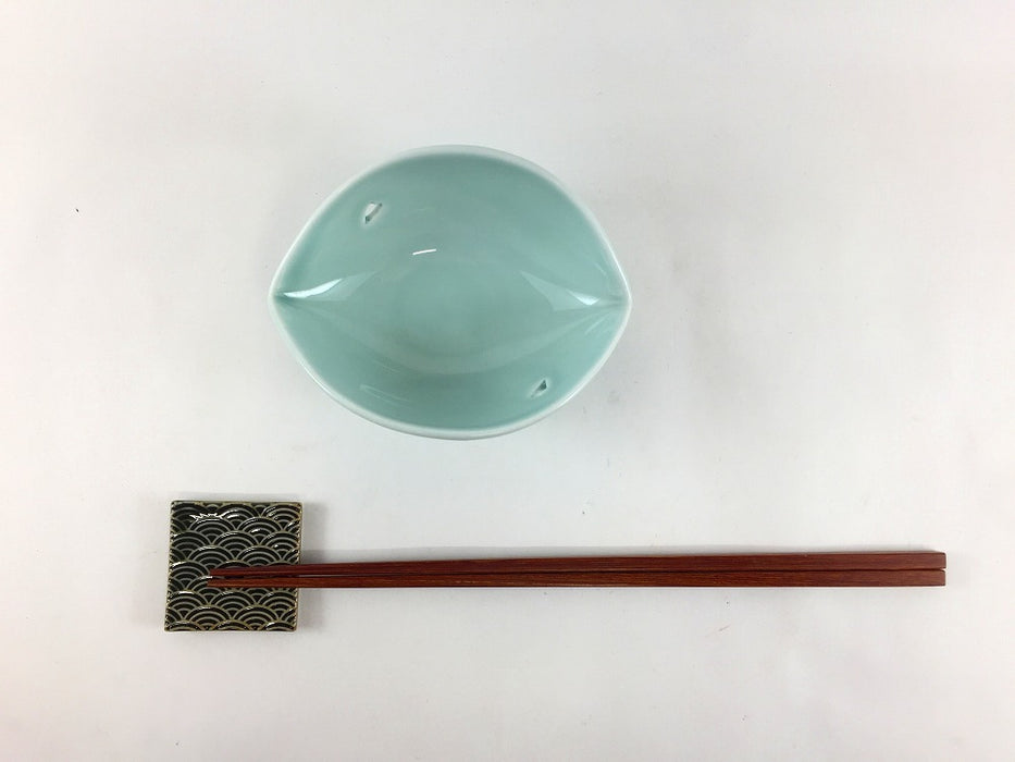 【SALE】青磁　花びら透し笠型小中付　11cm　有田焼【訳あり】